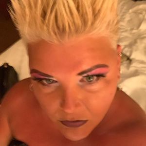 Meet your Posher, Kellie